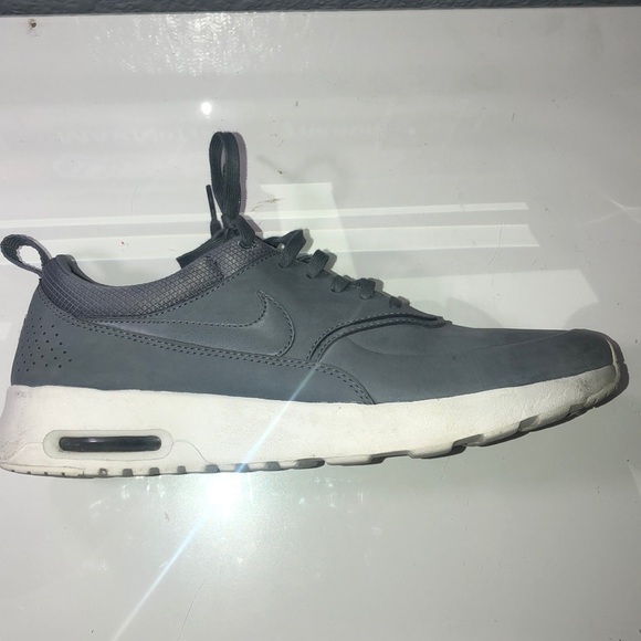 Nike Shoes - Nike air max Thea